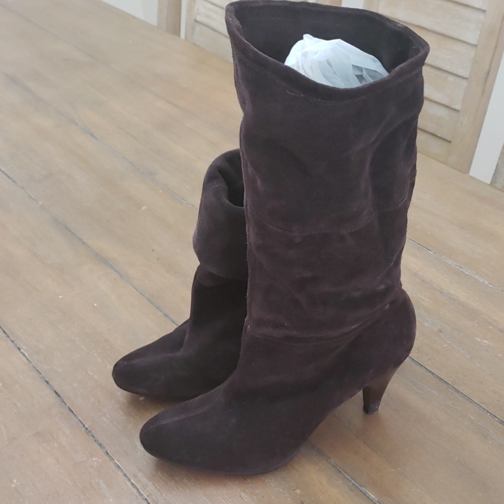 Foldable boots. Please see photo  for description